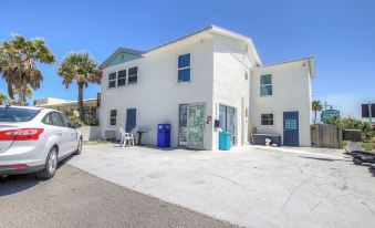 Daytona Shores Inn and Suites