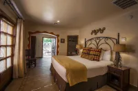 Los Arboles Hotel - Airport Shuttle