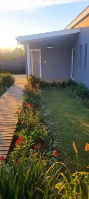Mosswood Bed & Breakfast - parking