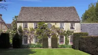 Weir House - spa