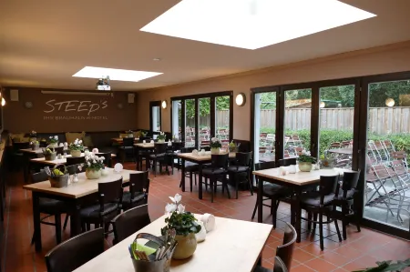 Das Steeps Ihr Brauhaus Und Hotel Отели рядом с достопримечательностью «Зоопарк Рольфс Штрайхель»