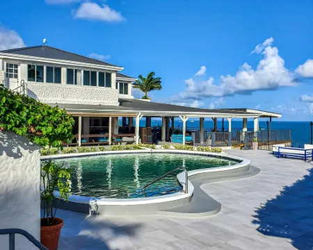 Trade Winds Hotel Hotels in Dickenson Bay