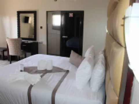 Makgovango Luxury Inn Hotels in Ngamiland North