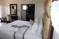 Makgovango Luxury Inn Hotels in Gumare