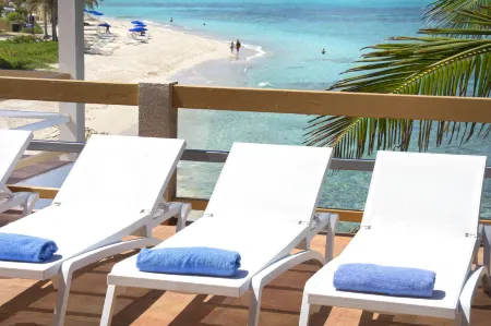 Bell'Mare by Island Properties Online