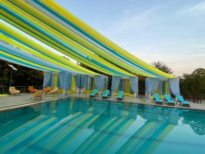 Palm Green Club Hotels near Sant Kanwar Ram Mandir, Nadiad