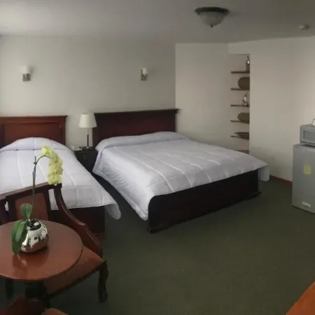 Altura Rooms & Suites