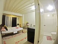 La Casa Parañaque Hotels in Paranaque