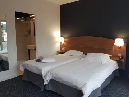 Kyriad Clermont Ferrand Centre Отели в г. Руайя