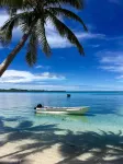 Coconut Beach Resort Hotel di Tavewa Island