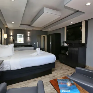 Historic Waterfront Marion Motor Lodge in Downtown St Augustine