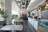 Brava Suites by Zia Surabaya Hoteles en Sukomanunggal