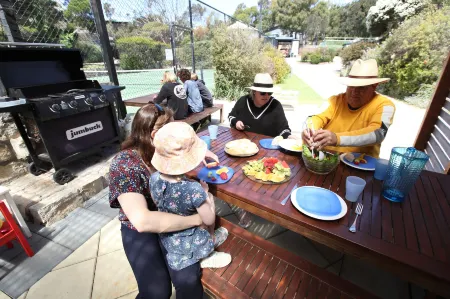 Aireys Inlet Getaway Resort Отели в г. Эйрис Инлет