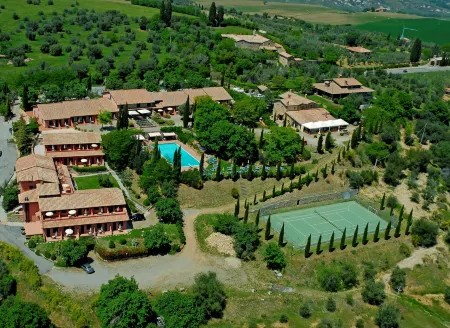 Casanova - Wellness Center la Grotta Etrusca Отели рядом с достопримечательностью «Val d'Orcia»