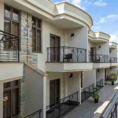 Alba Hotel Meru Hotel Exterior