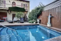 McMillan Inn - Pool