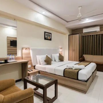 Hotel Avon Ruby Dadar Отели рядом с достопримечательностью «Железнодорожный вокзал Дадар»