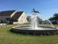 Hôtel le Dauphin Hotels in Combreux