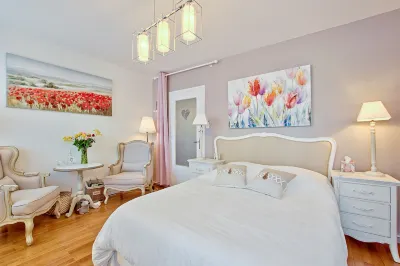 Naturalbnb Hotels near National School of State Public Works