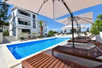 Mediterraneo Garden Apartments - Pools