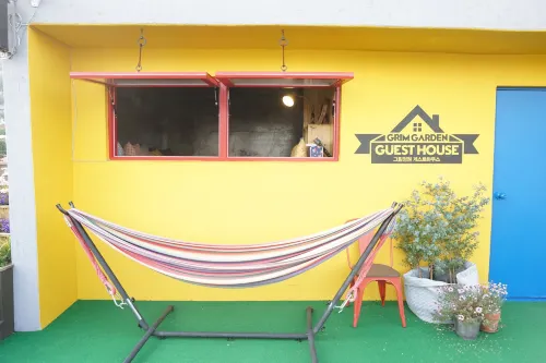 Grim Garden Guesthouse - breakfast