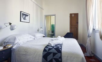 Amazing View to Pitti Palace 3Bd Apt