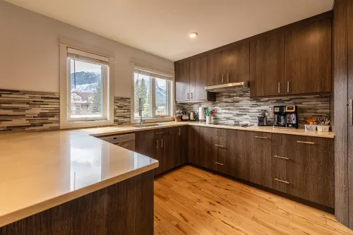 P1 - Private Hot Tub - 3 Bedroom Home - Mountain View - Kylpyammeita