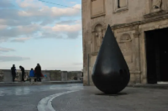 สโลว์ลิฟวิ่ง บีแอนด์บี