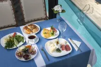 Temple Hotel - breakfast