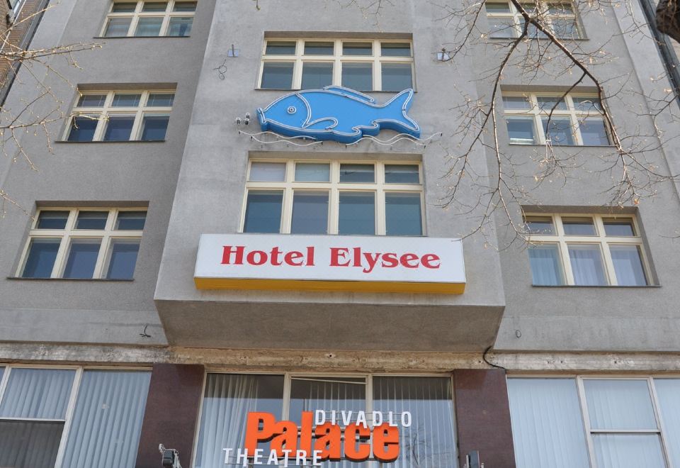 ELYSEE PRAGUE Over view