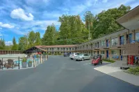 Sidney James Mountain Lodge - Parkplatz