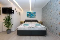 Big Yard Hotels near Union Experience
