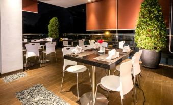 Redstar Hotel