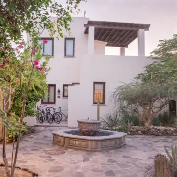 Casa Del Gallo 2 Br by Casago