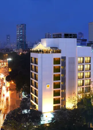 The Shalimar Hotel, Kemps Corner Отели рядом с достопримечательностью «Bhendi Bazaar»