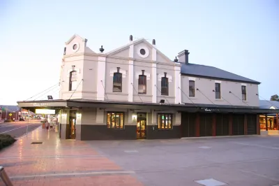 Peden's Hotel Hotels near BIG W Cessnock