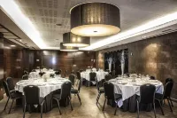Hotel Zenit Pamplona فنادق في Noain