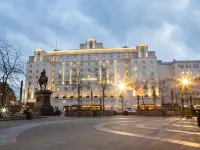 The Queens Hotel Hotels near Briggate