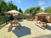 The Harp Inn Hotel di 