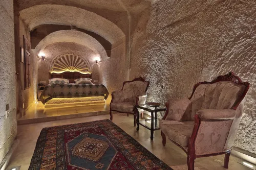ShoeString Cave Hotel - piscina