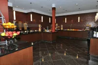 DoubleTree by Hilton Collinsville - St. Louis - breakfast