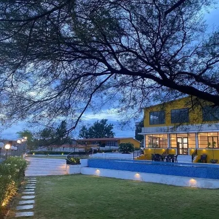 Arc Resort Shirwal