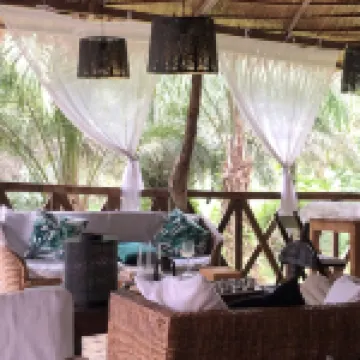 Oveng Lodge - Homestays