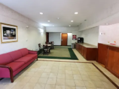 อีโคโนลอดจ์ วอเทอร์ฟอร์ด โรงแรมในเวเธอร์ฟอร์ด