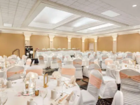 Royal Hotel Regina, Trademark Collection by Wyndham Hotels in Regina