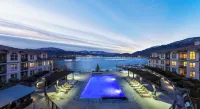 Walnut Beach Resort - Pools