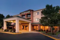 Courtyard Peoria Hotels near Normandy's Boutique