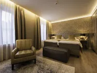Hotel Acacia Hotels near Stadhuis