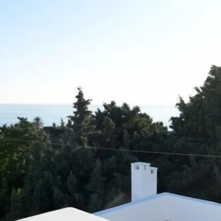 Peskesi Ikaria