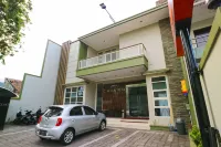 Chiaro Hotel Syariah Hôtels à : Buduran